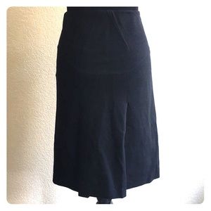 DIANE VON FURSTENBERG • Black Pencil Skirt